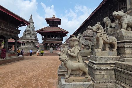 Bhaktapur & Nagarkot Private Day Tour from Kathmandu