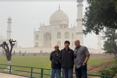 Private Sunrise Tour of Taj Mahal & Agra Fort from Delhi
