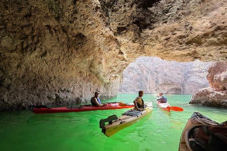 Emerald Cave Kayak Tour with Hoover Dam Views, Lunch and Shuttle