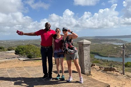 Antigua Nelson’s Dockyard Shirley Heights & Historic Ruins Tour