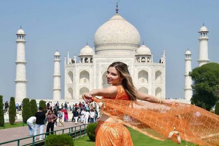 1 Day Taj Mahal Sunrise Tour from Agra with Fatehpur Sikri