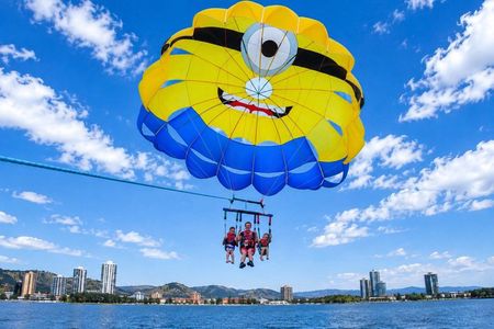 Parasailing Experience in Kelowna