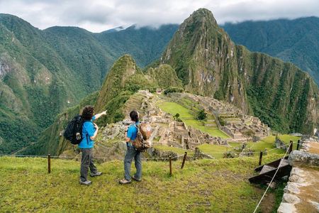 Sacred Valley VIP + Short Inca Trail to Machu Picchu 3 Days