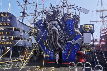 Alanya Pirate Boat Tour with Lunch and Soft Drinks
