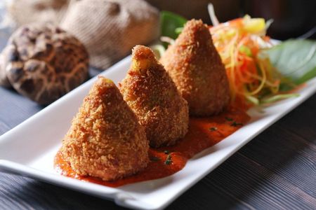 Arancini Course in Catania with Show Cooking Cannolo