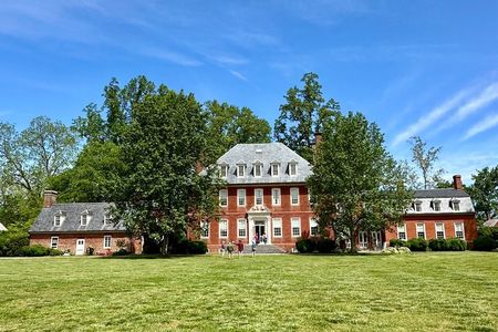 Presidents, Plantations & the James-Private Virginia History Tour