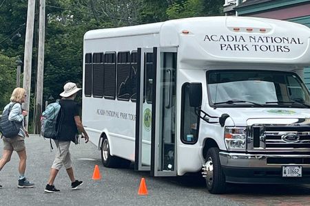 Narrated Bus Tour of Bar Harbor and Acadia National Park