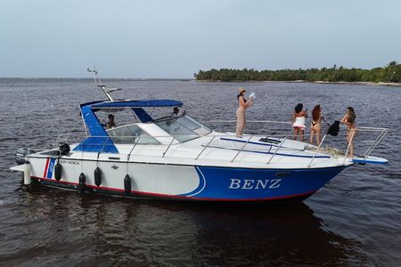 Private Yacht Punta Cana Snorkeling, Drinks, Snacks & Bedroom.