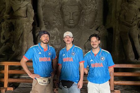 Mumbai: Elephanta Heritage Walk Tour with Local Guide