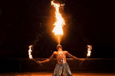 Harbour Lights Beach Extravaganza and Dinner Show