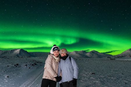 Northern Lights Tour: Cozy Night Adventure with Hot Chocolate
