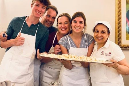 Florence: Cooking Class Pasta & Tiramisu Making Unlimited Wine