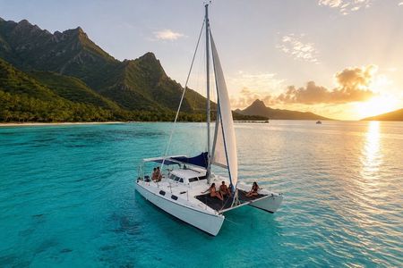 Dream Sunset Cruise on a Catamaran & Aperitif Cocktail