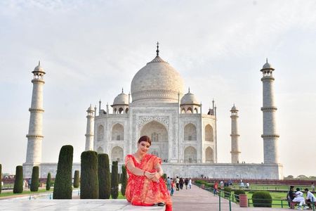 2-Day Private Luxury Tour: Taj Mahal Sunrise Agra from Delhi