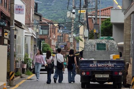 Seoul Insider: Gyeongbokgung, Bukchon, Inwangsan Mt Custom walk