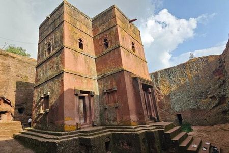 4 Days Lalibela Tour with Day Trek to Hudad