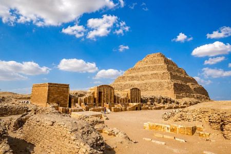 Private Tour to Memphis Saqqara and Dahshur Pyramids from Cairo