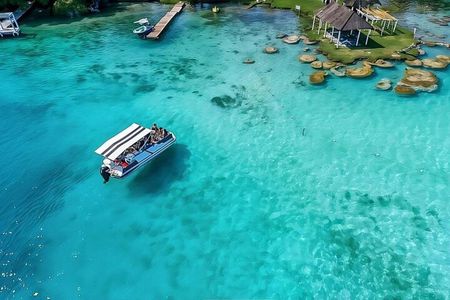Bacalar Lagoon Boat Tour: Cenotes, Pirate’s Channel & Lunch