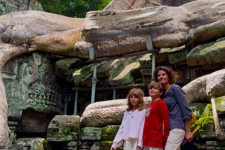 2 Day Cambodia Private Guided Tour in Angkor Temples