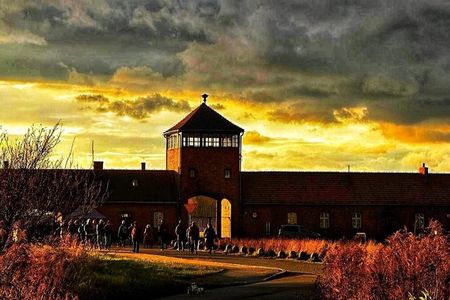 Auschwitz Birkenau Guided Tour Tickets and Transfer from Krakow