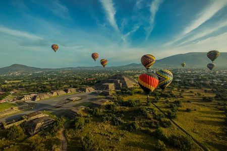 Balloon Flight + Pick up CDMX + Breakfast in Cave + Pyramids