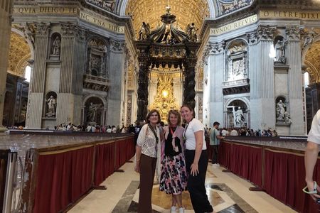 Vatican Highlights, Museums Sistine Chapel tour Basilica entrance