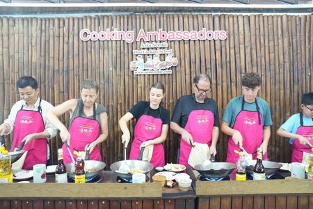 Authentic Thai Cooking Class Chiang Mai Old Town and Market Tour