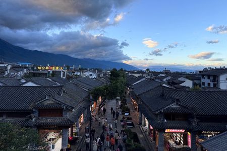 Dali Food Walk: Explore the Most Authentic Food in Dali Old Town