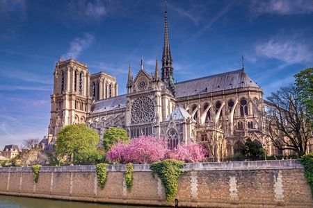 The Best Unseen Sights of Paris, Half a day walking Tour