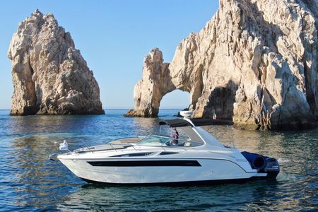 Yacht Bayliner 35´ Available for rent in Cabo, Mexico
