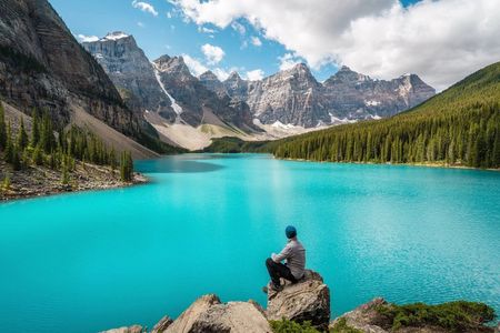 Rockies Grand Advanture: Moraine & Louise Lakes, Waterfall Tour