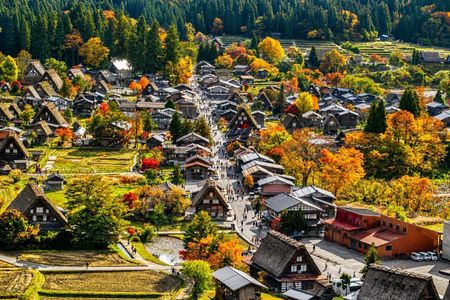 Shirakawago & Takayama Bus Tour from Nagoya w/Optional Lunch