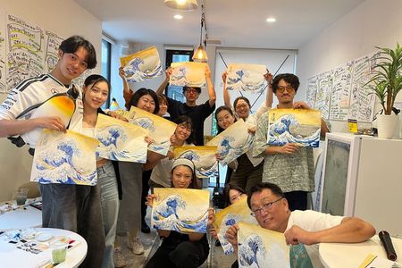 Tokyo Hokusai Art Workshop in Kagurazaka with Drink