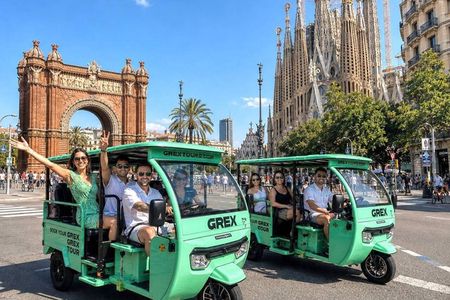 Experience Barcelona with Private Tuk Tuk Tour