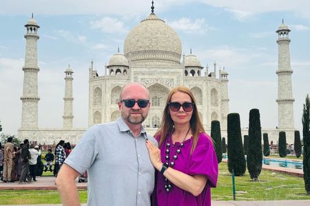 Taj Mahal Sunrise Private Tour from Delhi by Car - All Inclusive