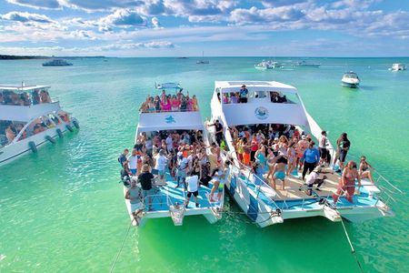 Hip hop boat party punta cana live Dj & OPEN BAR soca dancehall