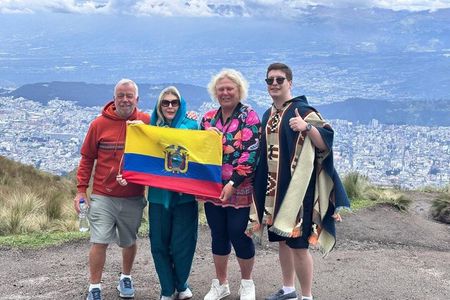 QUITO. Historic Center and Middle of the World. INCLUDED TICKETS
