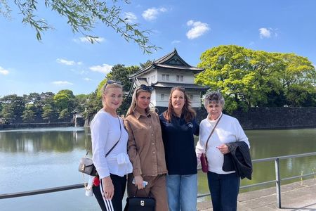 Tokyo: Private Imperial Palace Historic Walking Tour