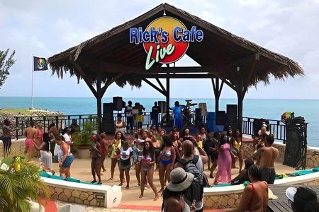 Ricks Cafe Seven Mile Beach and Souvenir Shopping Experience