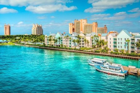 Cruise Friendly Nassau Sightseeing and Beach Escape