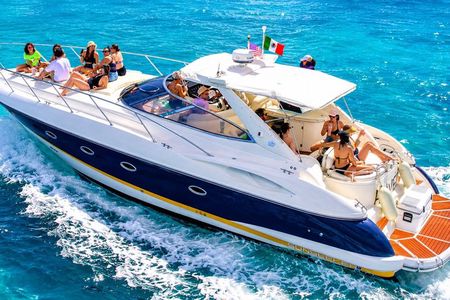 Private Premium Yacht 46FT Rental in Cancún