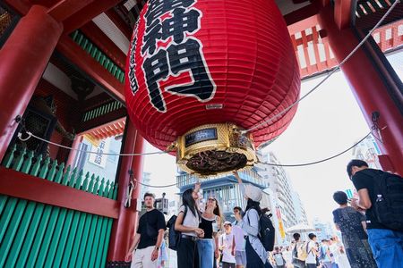 Private Asakusa and Sensoji Temple Walking Tour in Tokyo