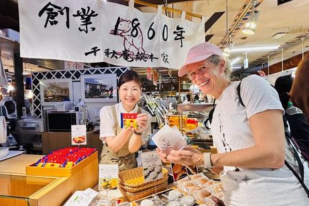 Hakodate: Morning Market Tour with Seafood Tasting Options