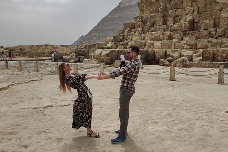 Giza Plateau Tour: Pyramids, Sphinx & Panoramic View