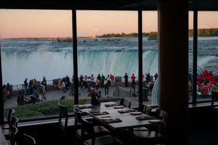 Niagara Falls Night Tour Dinner, Boat or Illumination tower