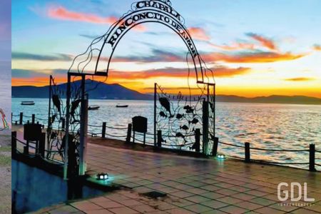 Tour to Lake Chapala, MAGIC TOWN of Ajijic from Guadalajara