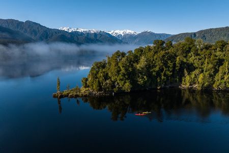 Small Group Lake Mapourika Kayak & Hike in Okarito Kiwi Sanctuary