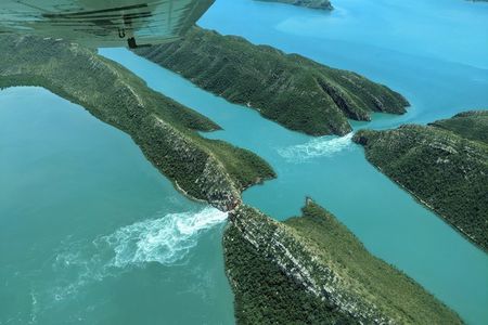 Incredible Island Tour Horizontal Falls and Cygnet Bay Pearl Farm