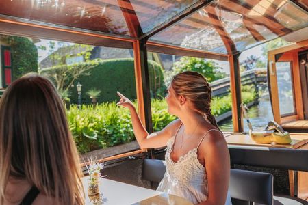 From Amsterdam to Giethoorn Day Trip & Guided Canal Cruise