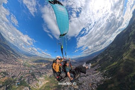Paragliding in Medellín from San Félix